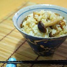 焦がしバター醤油の、きのこの混ぜごはん