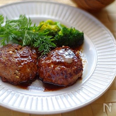 甘辛醤油だれで♪牛ひき肉の蒸しバーグ