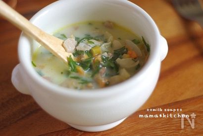 セロリの葉とベーコンのミルクスープ