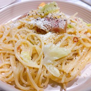 ねこまりも🐈‍⬛の作ってみた!投稿(ワンパン♩キャベツのクリームスープパスタ)