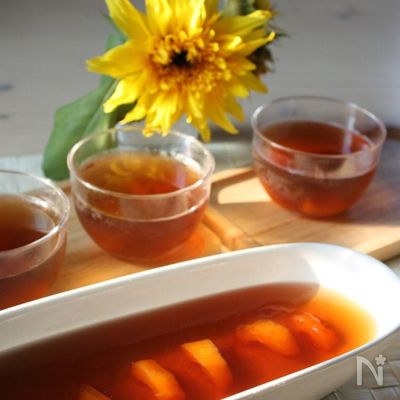 夏のデザート♪ほうじ茶ゼリーinびわ
