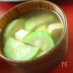 ナーベラーと豆腐のお味噌汁