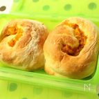 ルクエで簡単♪かぼちゃのくるくるヨーグルトパン