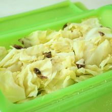 水不使用☆ルクエで簡単♪春キャベツのアンチョビ蒸し