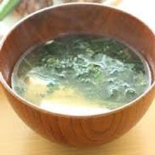 モロヘイヤと豆腐のお味噌汁