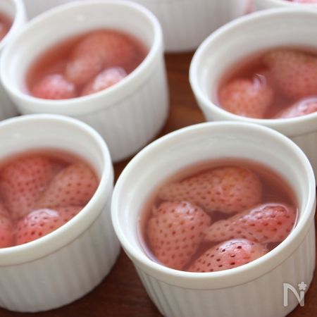 かわいいピンク色のいちごゼリー By シニア野菜ソムリエ立原瑞穂 レシピサイト Nadia ナディア プロの料理家のおいしいレシピ