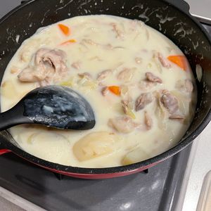 1169387の作ってみた!投稿(ルウ不要♡牛乳で作る♪『豚肉とほうれん草のクリームシチュー』)