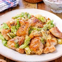 【鶏キャベツの味噌マヨ炒め】鶏肉×キャベツ♡食材２つで絶品！