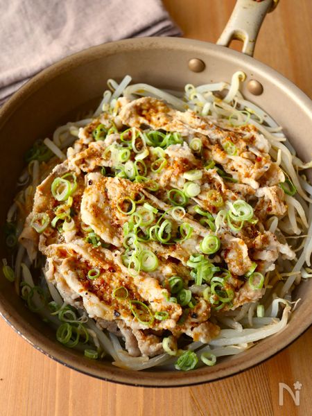 ワンパン10分！【豚こま肉×もやし蒸ししゃぶ】胡麻ポン酢ダレ