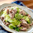 【豚こまとレタスのうま塩炒め】包丁いらずですぐにできる！