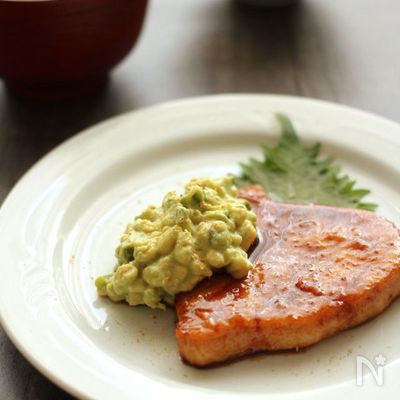 メカジキの照り焼き~アボカドわさびソース~