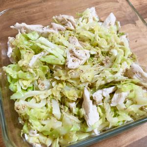 ゆかりの作ってみた!投稿(【レンジで！ささみとキャベツの旨だれ和え】これ箸が止まらん♡)