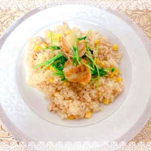 にゃ〜むずの作ってみた!投稿(炊飯器で簡単☆ツナとコーンの炊き込みガーリックピラフ)