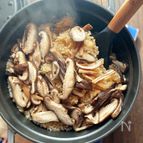 簡単で香りよし！椎茸だけの炊き込みご飯