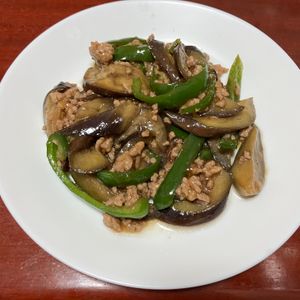りんごの作ってみた!投稿(【茄子とピーマンのとろ旨ひき肉炒め】とろとろ♪ご飯がすすむ！)