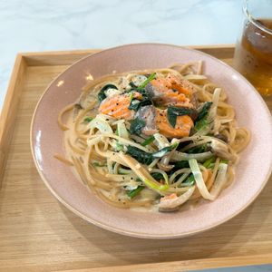 おひなさんの作ってみた!投稿(【鮭ときのこのクリームパスタ】おうちで簡単カフェごはん♪)