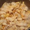 やみつき!にんにく豚バラ丼の工程3