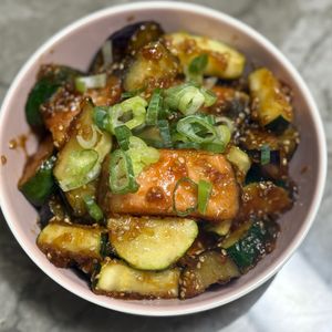 968467の作ってみた!投稿(【鮭と夏野菜のサクじゅわ照り焼き】ごはんがすすむ絶品レシピ)