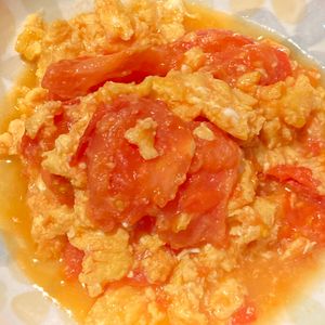 すみれの作ってみた!投稿(5分で作れる【コク深！トマトと卵の中華炒め】)