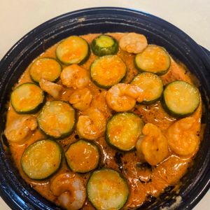 にゃんこさん🐱の作ってみた!投稿(【カレー風味♪】えびとズッキーニのオーロラソースソテー)
