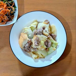 かおちゃんの作ってみた!投稿(ご飯もお酒もすすむ♪『春キャベツと厚揚げのしょうが味噌炒め』)