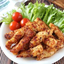 つまんで食べれる♪鶏むね肉のスパイシースティックチキン