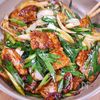 行列の中華屋さんの🍚スタミナ爆発☆🤩☆ニラとねぎの回鍋肉の工程5