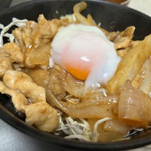 ぽちゃこの作ってみた!投稿(【温玉のせ生姜焼き丼】夫ウケ抜群！ごはんが進む甘辛だれ！)
