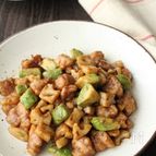 鶏肉とアボカドの惚れんこん炒め