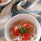 レンジで作るトマトとしらすのさっぱり味噌汁