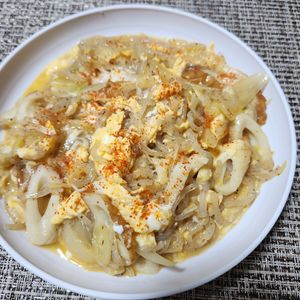 とももの作ってみた!投稿(ご飯もりもりヘルシー和食🍚白滝のすき煮風とろとろ卵炒め😋)