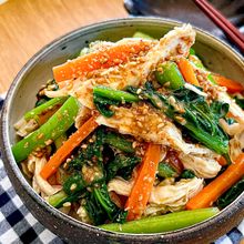 【小松菜と蒸し鶏の棒棒鶏風】味付け簡単！レンジ調理