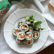 【恵方巻】蒸し鶏のエスニック風海苔巻