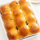 レーズンたっぷり♪バットで作るふわふわちぎりパン