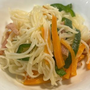 ウサちゃんの作ってみた!投稿(ピーマンたっぷり！そうめんチャンプルー)