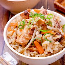 【鯖の味噌煮の炊き込みご飯】缶詰で簡単☆お魚ごはん！