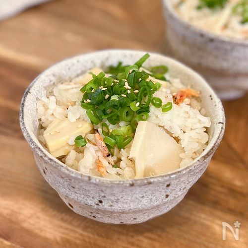 たけのこと桜えびの炊き込みご飯