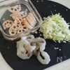 食感が楽しい♩【海老と蓮根のチリソース】の工程1