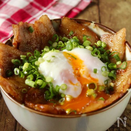 がっつり食べたい時に！特製甘うまだれの豚丼