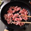 【ご飯おかわり♡】豚こまキャベツのワンパン回鍋肉☆10分速攻の工程1