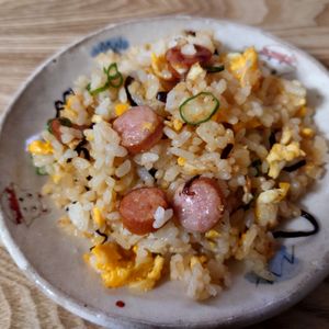1063890の作ってみた!投稿(【塩こんぶバター炒飯】ウインナーと卵で絶品炒飯!味付け簡単♪)