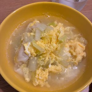 1345910の作ってみた!投稿(【くたくた白菜と卵のうま塩スープ】白菜ペロリと消費！)