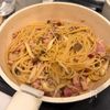 美味しすぎる…！！【しめじとベーコンの濃厚和風カルボナーラ】の工程5