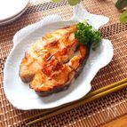 簡単で激ウマ♡白身魚の旨味こんぶ茶焼き