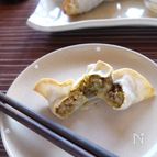 トースターで簡単！チーズとろり♡アボカド豚キムチのサモサ