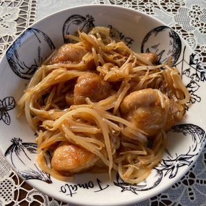 万福の作ってみた!投稿(鶏肉ともやしの甘酢ガーリック炒め【節約中でもガツンと！】)