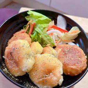 あーちゃん·͜· ♡の作ってみた!投稿(【カリッもちっ！じゃがチーズ】止まらない…絶品おつまみ♡)