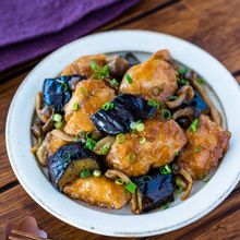 【とろっと食感がたまらない♡】鶏肉とナスの甘酢炒め