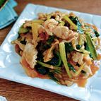 とろみ旨辛♩小松菜と豚キムチ炒め【節約・ご飯すすむ】