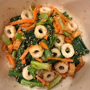 おかか昆布🍙の作ってみた!投稿(【小松菜とちくわのごま和え】即完成！食卓のあと１品に♡)